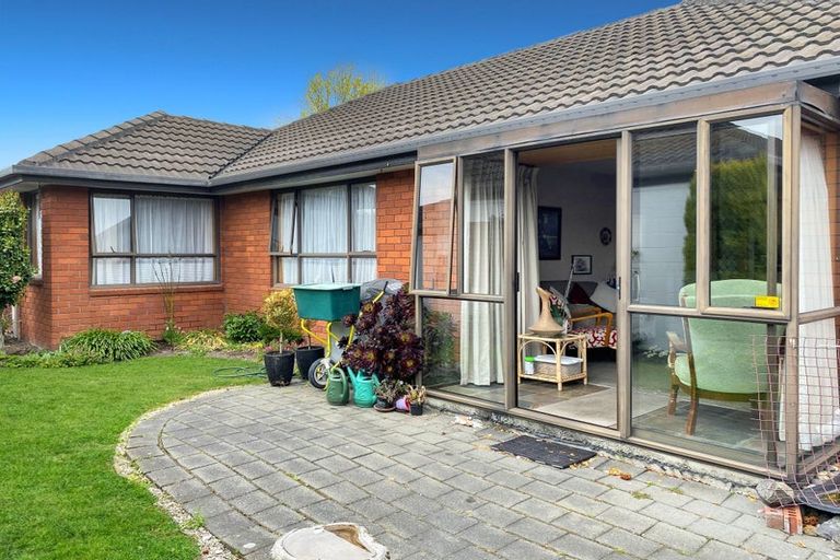 Photo of property in 32 Bowen Street, Upper Riccarton, Christchurch, 8041