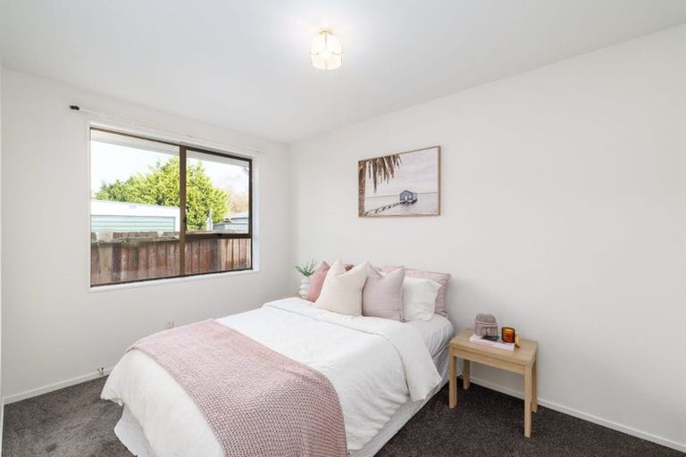 Photo of property in 1/60 Inwoods Road, Parklands, Christchurch, 8083