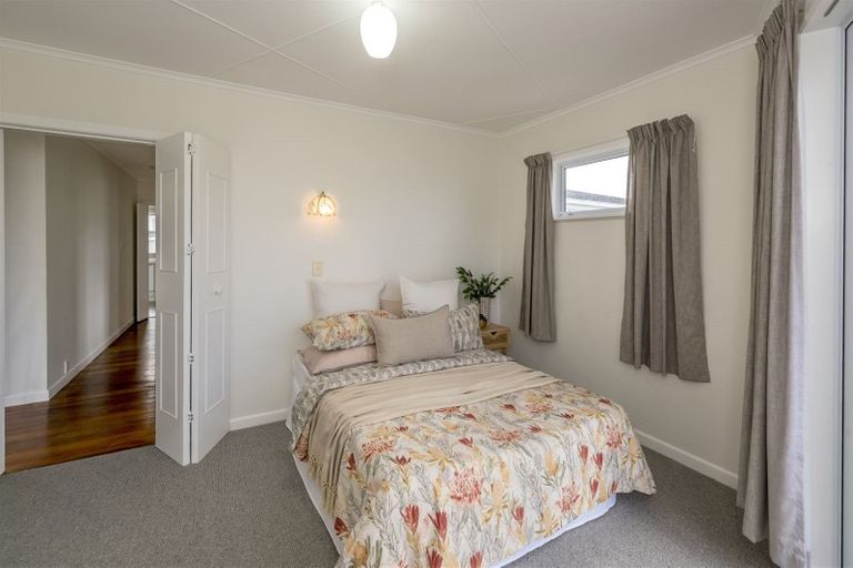 Photo of property in 11 Duke Street, Levin, 5510