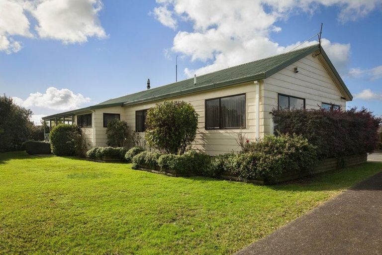 Photo of property in 9 Mcclean Place, Ngatea, 3503