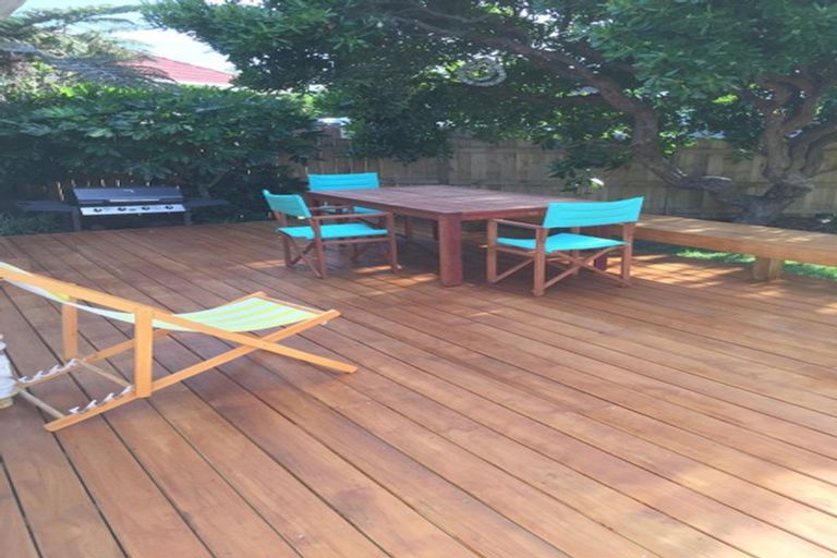 Photo of property in 54 Kervil Avenue, Te Atatu Peninsula, Auckland, 0610