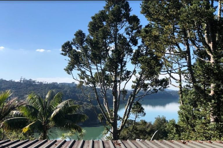 Photo of property in 11 Opou Road, Titirangi, Auckland, 0604