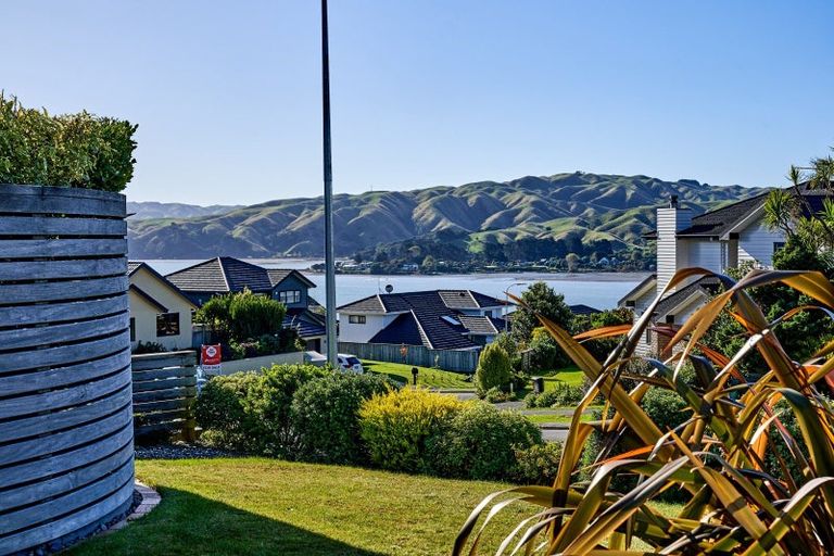 Photo of property in 19 The Masthead, Whitby, Porirua, 5024