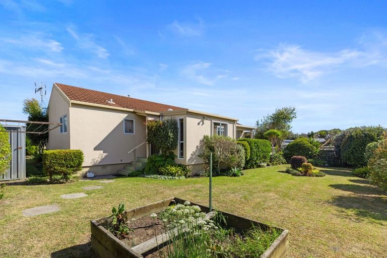 Photo of property in 33 Russley Drive, Mount Maunganui, 3116