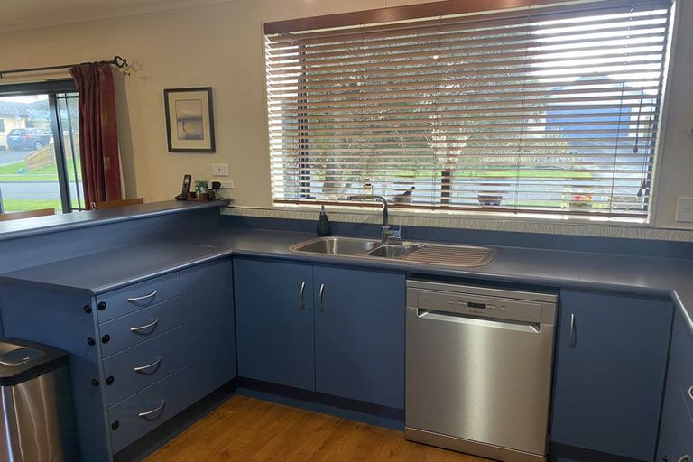Photo of property in 81 Parnell Heights, Kelvin Grove, Palmerston North, 4414