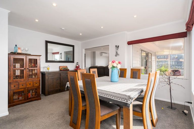 Photo of property in 36 Woodman Drive, Tawa, Wellington, 5028