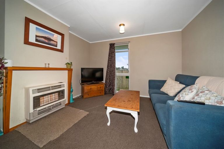 Photo of property in 25 Kamahi Avenue, Hawera, 4610