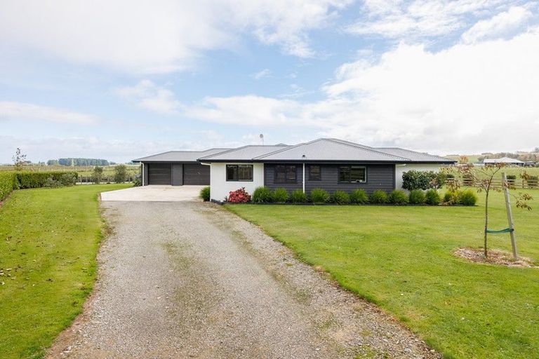 Photo of property in 18 Robbie Lane, Ashhurst, Palmerston North, 4470