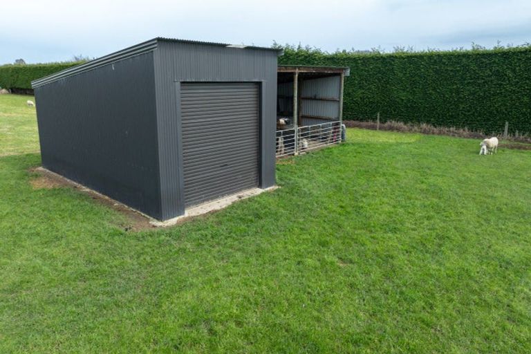 Photo of property in 24 Mckinnon Road, Edendale, Wyndham, 9893