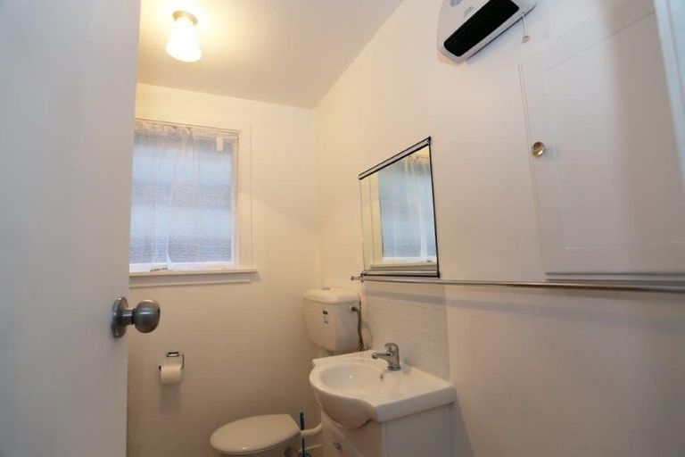 Photo of property in 1/67 Holly Road, St Albans, Christchurch, 8014