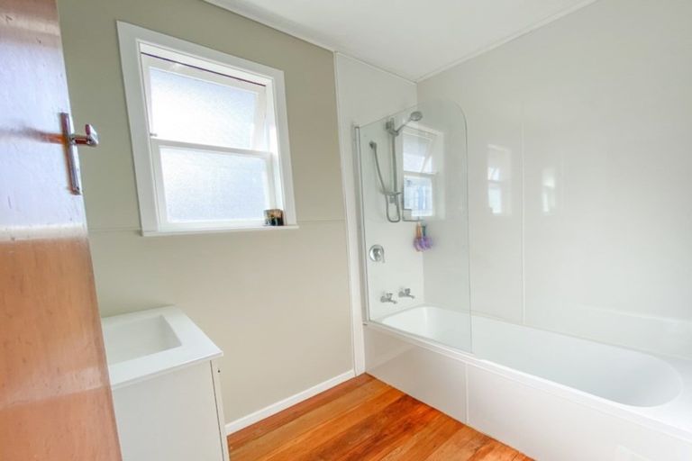 Photo of property in 14 Lear Street, Stratford, 4332