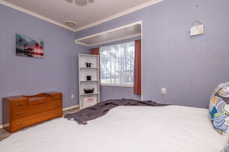 Photo of property in 92 Russell Street, Westport, 7825