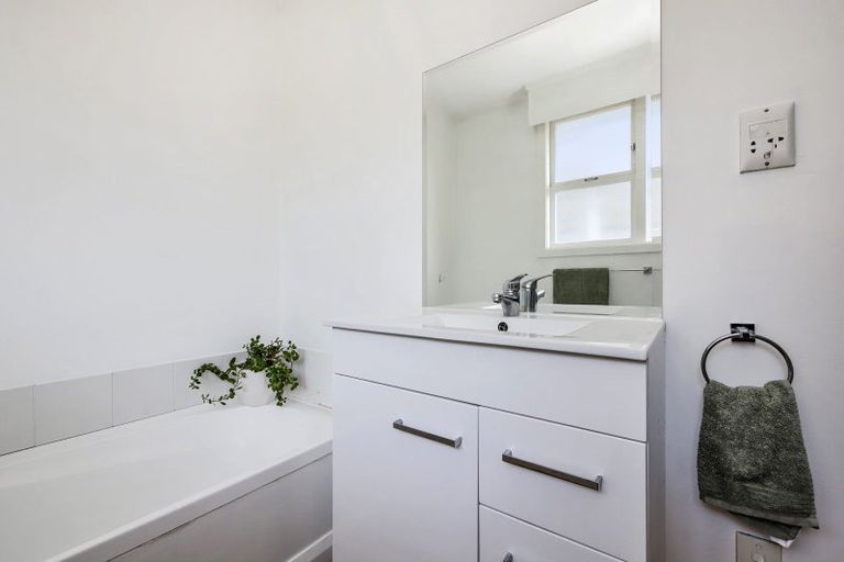 Photo of property in 806a Riverslea Road North, Parkvale, Hastings, 4122