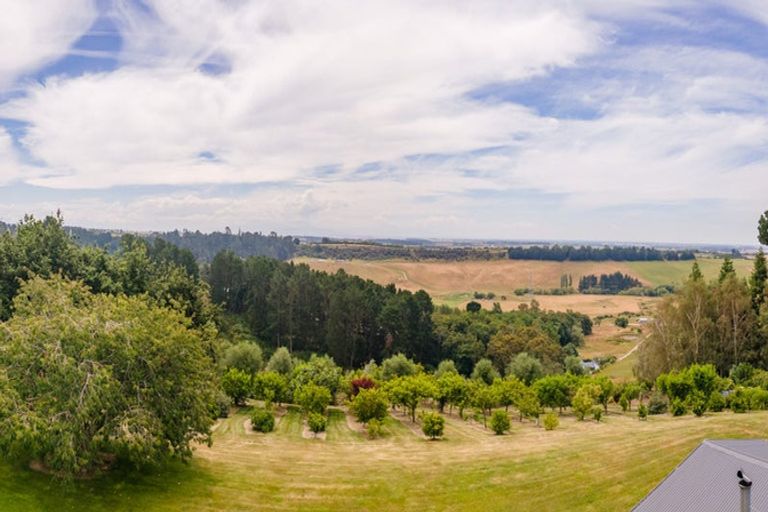 Photo of property in 32 Gladstone Road, Hadlow, Timaru, 7974
