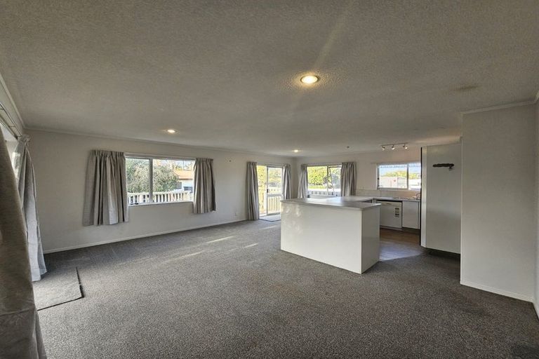 Photo of property in 1313 Papamoa Beach Road, Papamoa Beach, Papamoa, 3118