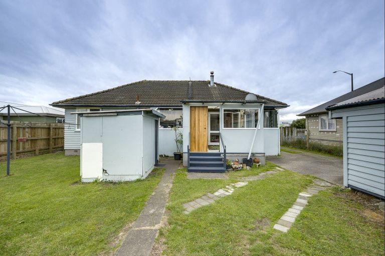 Photo of property in 57 Taradale Road, Onekawa, Napier, 4110