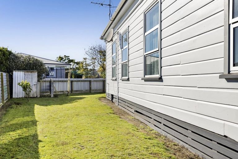 Photo of property in 176 Glover Road, Hawera, 4610