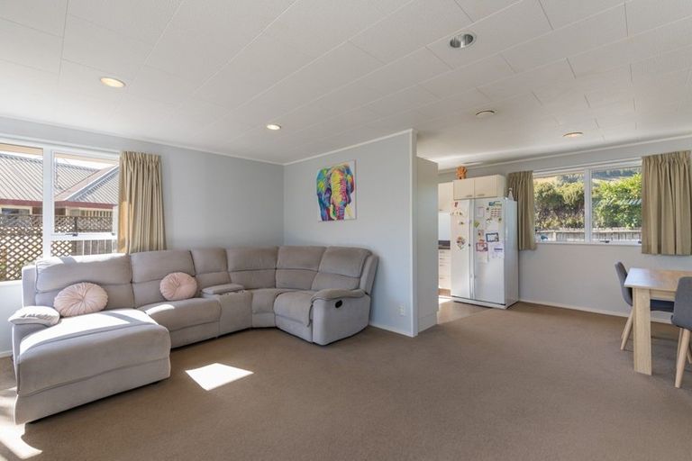 Photo of property in 28 Rochfort Drive, Richmond, 7020