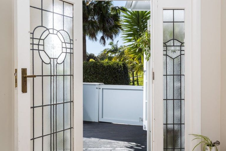 Photo of property in 181b Greenhithe Road, Greenhithe, Auckland, 0632