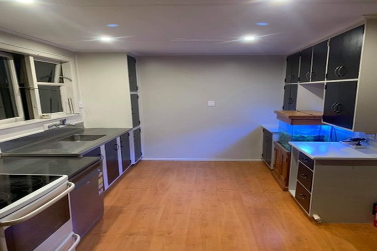 Photo of property in 18 Owhiti Street, Titahi Bay, Porirua, 5022