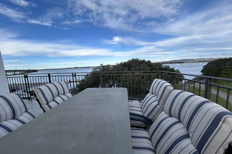 Photo of property in 2/51 Dive Crescent, Tauranga, 3110