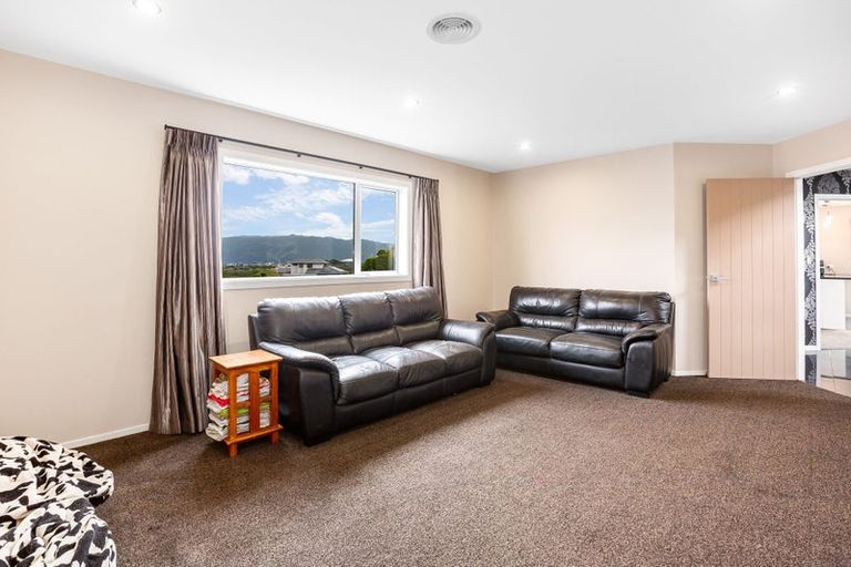 Photo of property in 72 Aotea Drive, Aotea, Porirua, 5024