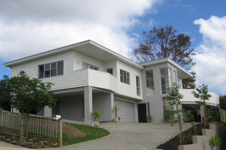 Photo of property in 6 Frenz Drive, Titirangi, Auckland, 0604