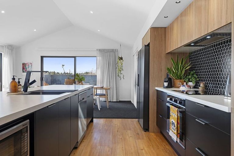 Photo of property in 15 Aoraki Crescent, Twizel, 7901