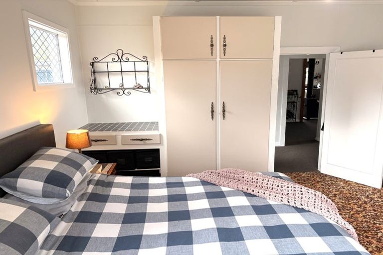 Photo of property in 12 Corbett Street, Hector, 7822