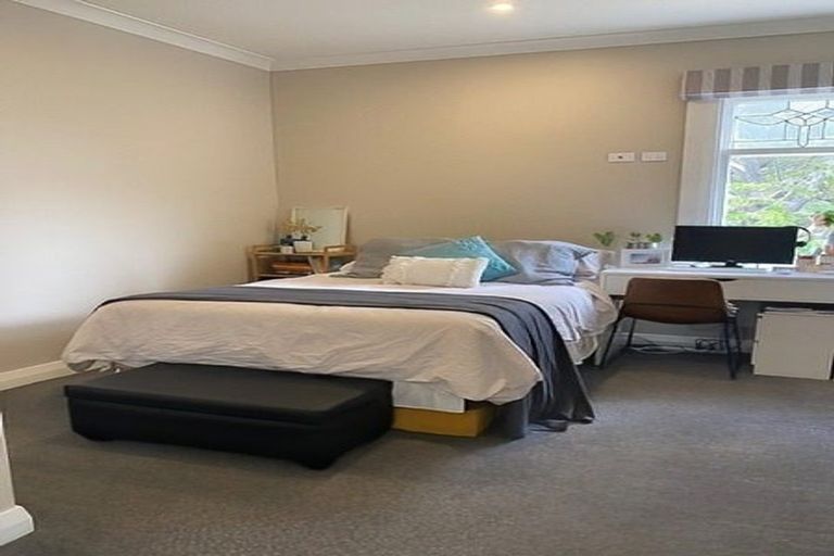 Photo of property in 2/139 Wadestown Road, Wadestown, Wellington, 6012