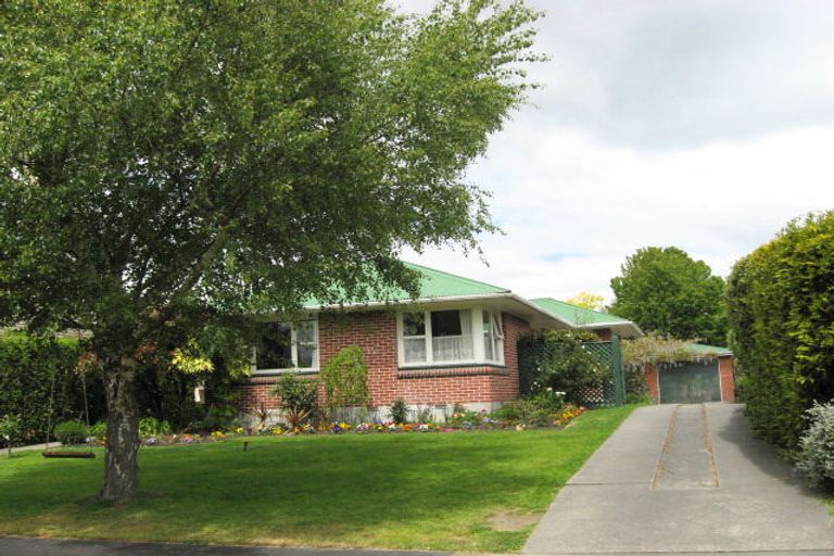 Photo of property in 44 Gregan Crescent, Burnside, Christchurch, 8053
