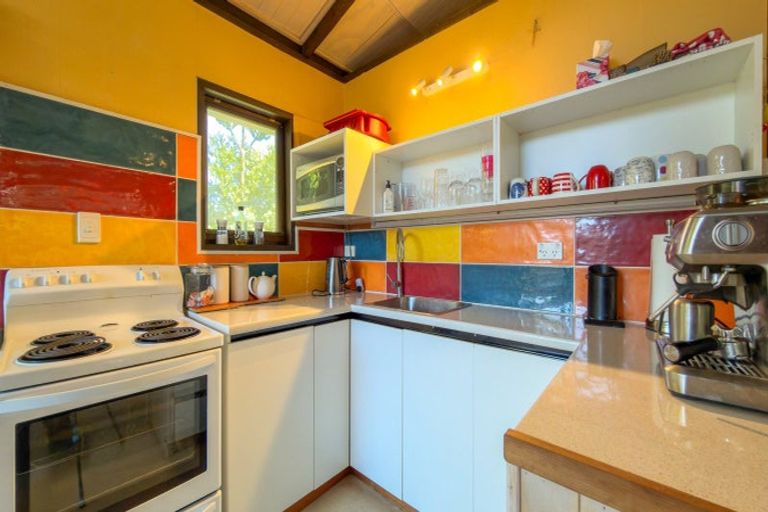 Photo of property in 86 Kon Tiki Road, Whiritoa, Whangamata, 3691