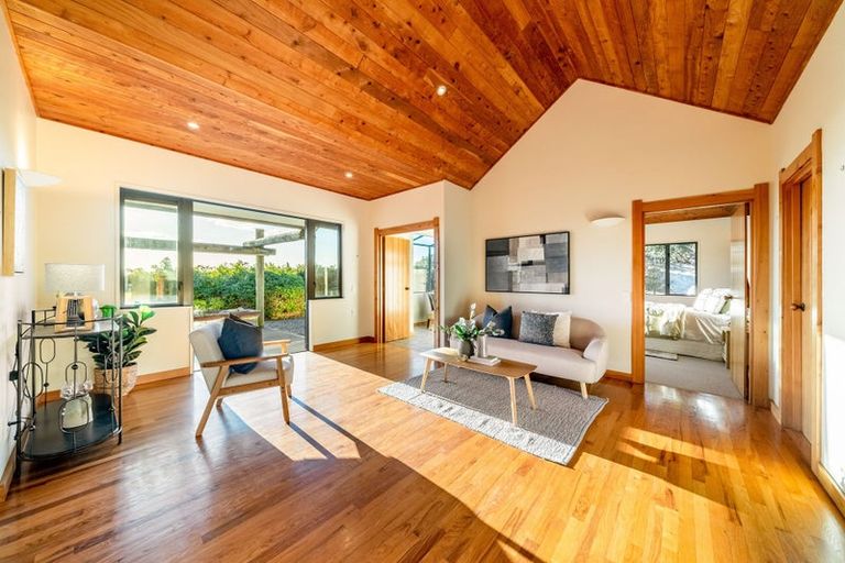 Photo of property in 55 Octavius Road, Peka Peka, Waikanae, 5391