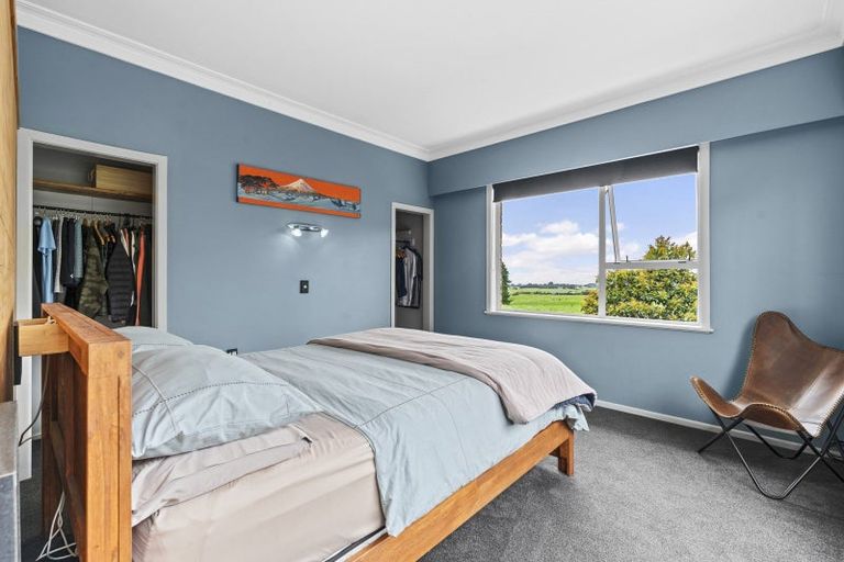 Photo of property in 1606 South Road, Tataraimaka, New Plymouth, 4374
