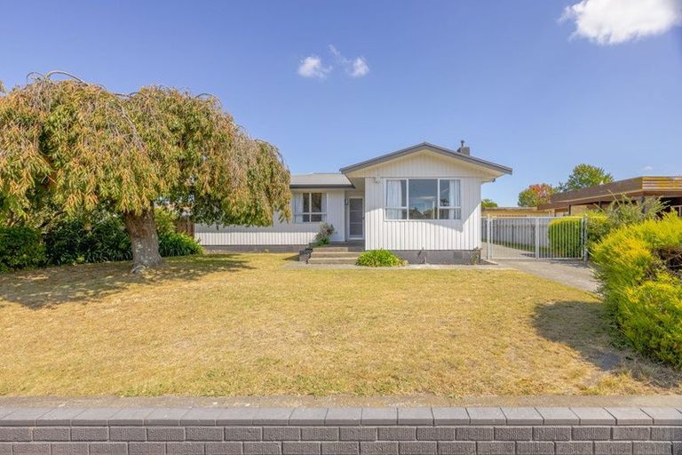 Photo of property in 45 Caernarvon Drive, Flaxmere, Hastings, 4120