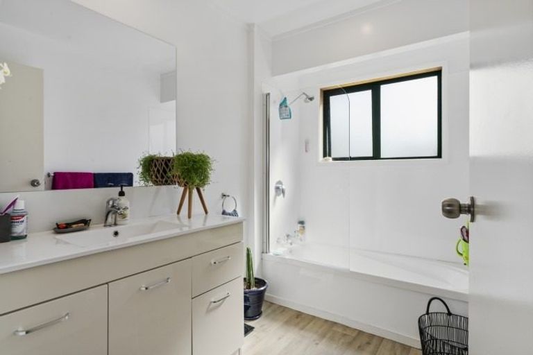 Photo of property in 69b Osprey Drive, Welcome Bay, Tauranga, 3112