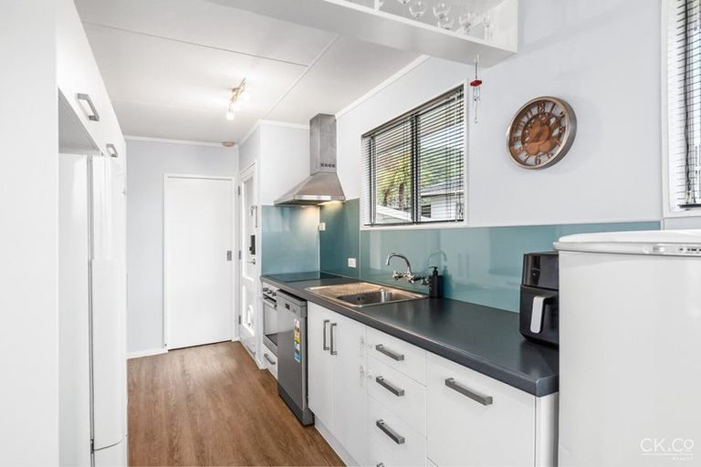Photo of property in 156 California Drive, Totara Park, Upper Hutt, 5018