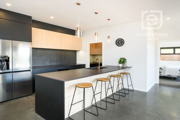 Photo of property in 35 Freedom Drive, Kelvin Grove, Palmerston North, 4414