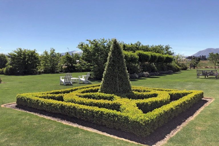 Photo of property in 1 Hidden Hills Drive, Wanaka, 9305