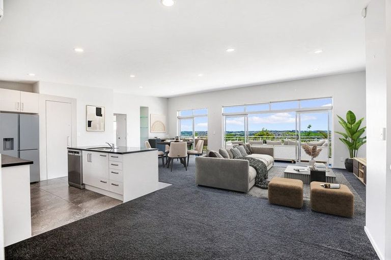 Photo of property in 66 Maire Road, Orewa, 0931