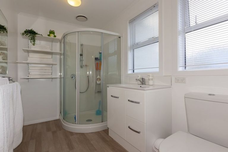 Photo of property in 46 Kaitawa Crescent, Paraparaumu, 5032