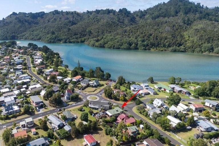 Photo of property in 107 Brook Place, Whangamata, 3620