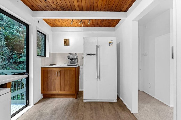 Photo of property in 576c South Titirangi Road, Titirangi, Auckland, 0604