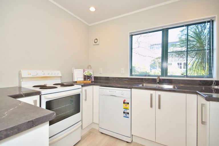 Photo of property in 15/193 Eskdale Road, Birkenhead, Auckland, 0626