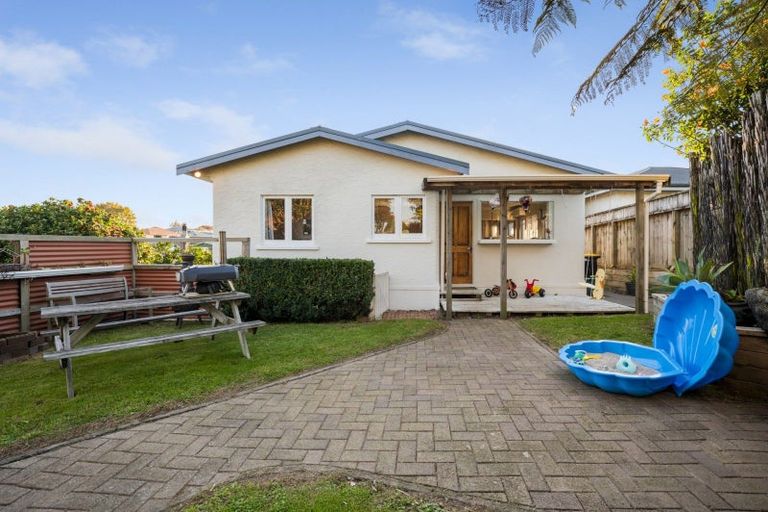 Photo of property in 100 Mansels Road, Parkvale, Tauranga, 3112