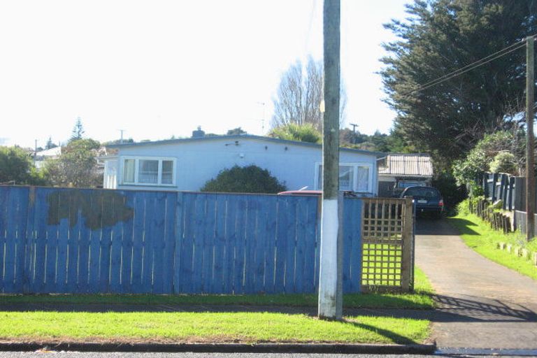 Photo of property in 3 Jellicoe Road, Manurewa, Auckland, 2102