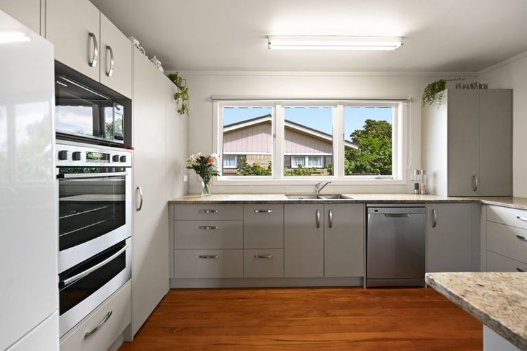 Photo of property in 6 Eton Drive, Hillcrest, Hamilton, 3216