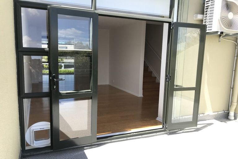 Photo of property in 35e Northcroft Street, Takapuna, Auckland, 0622