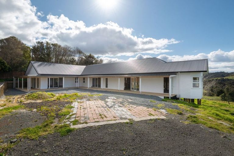 Photo of property in 90 Upper Orewa Road, Wainui, Silverdale, 0992