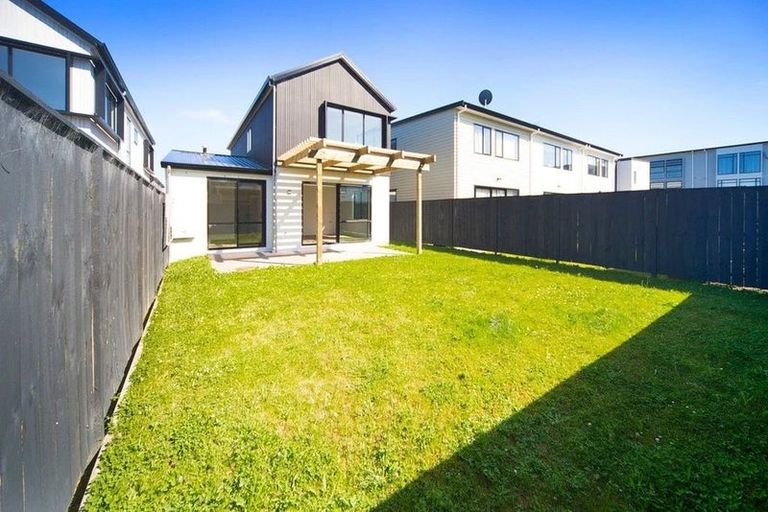 Photo of property in 15 Grey Warbler Road, Hobsonville, Auckland, 0616